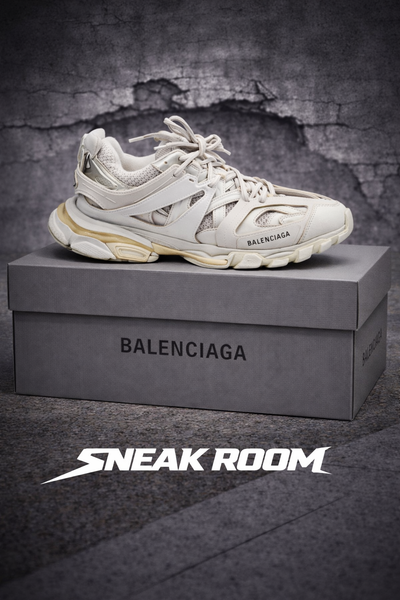 BALENCIAGA