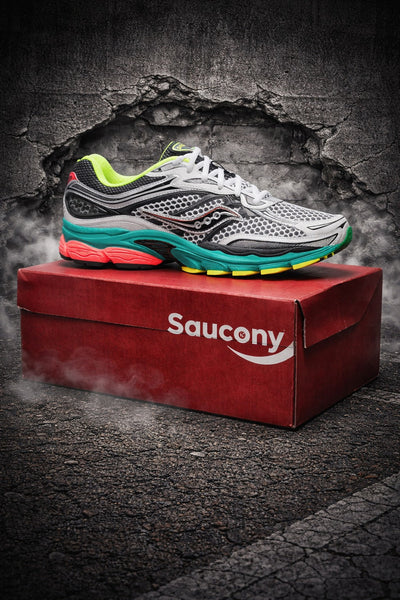 SAUCONY