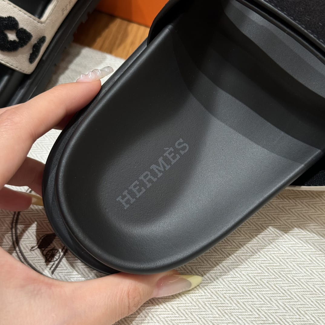 Sandales Chypre Hermès Blanc Léopard